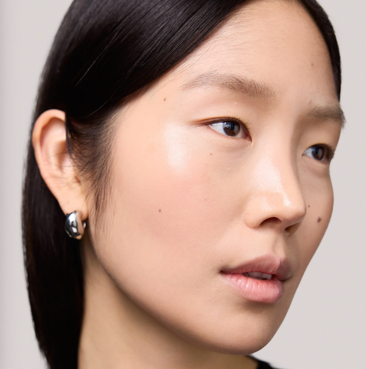 Merit The Uniform Tinted Mineral Sunscreen SPF 45